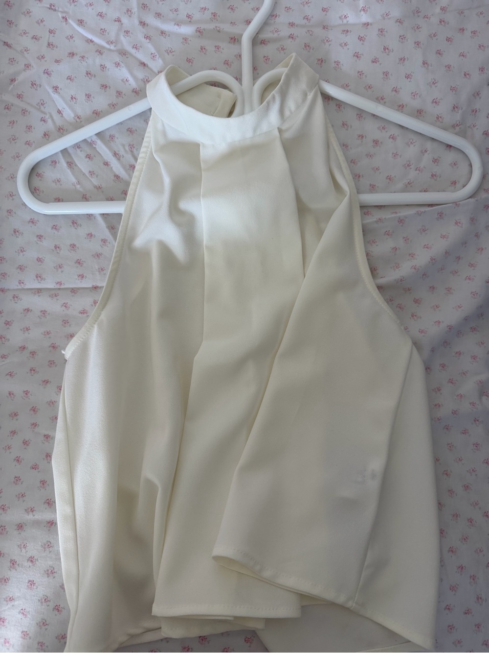 Guess Cream One-Shoulder Halter Top